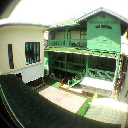Green Teak House Bangkok Eksteriør billede