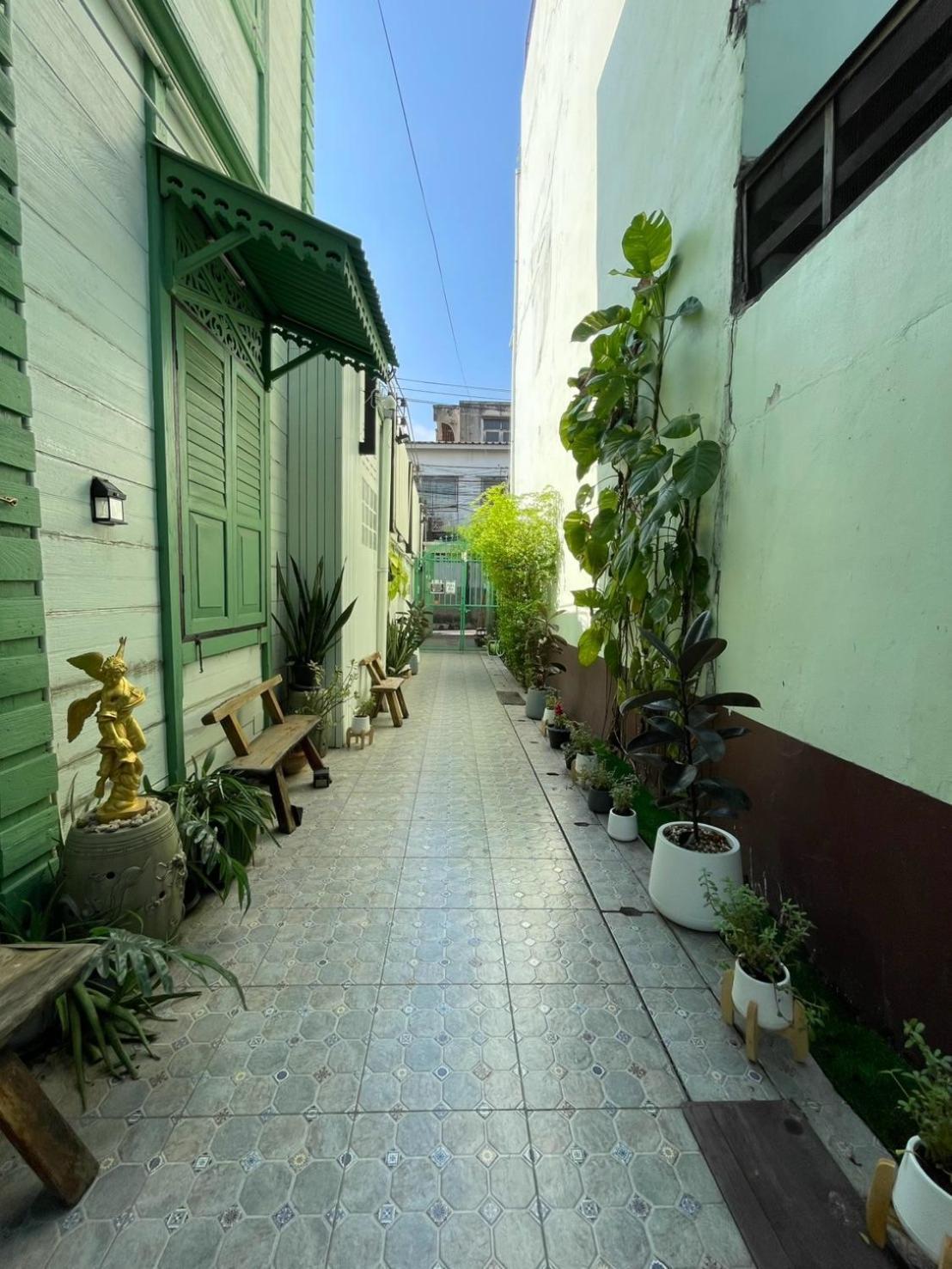Green Teak House Bangkok Eksteriør billede