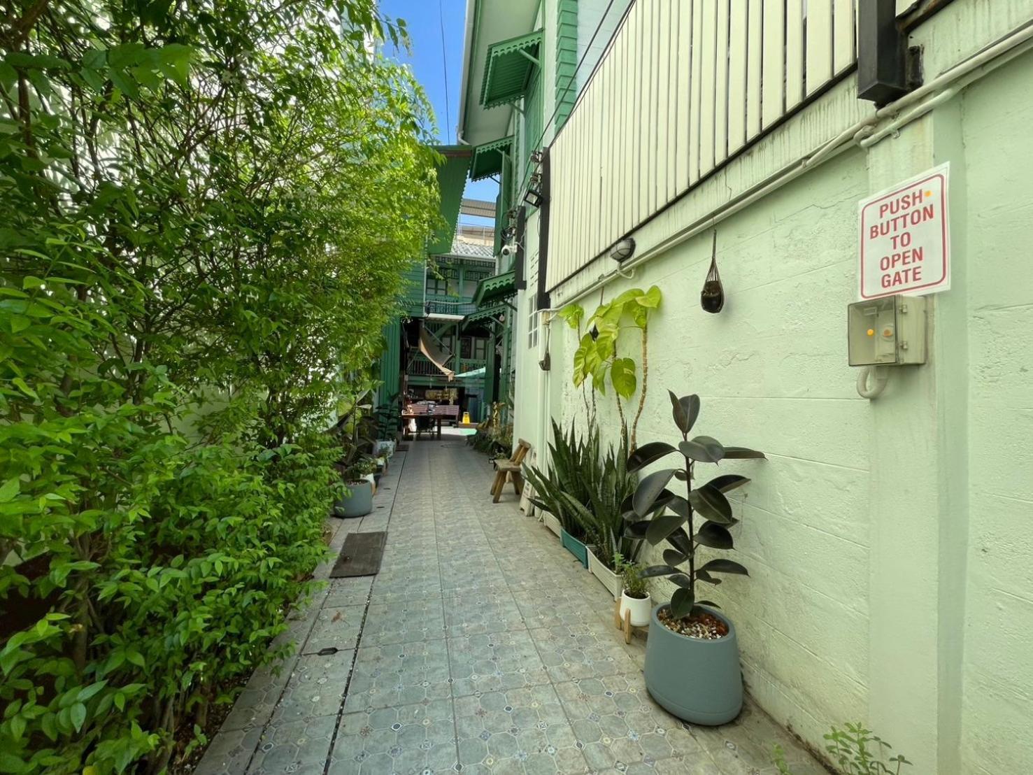 Green Teak House Bangkok Eksteriør billede