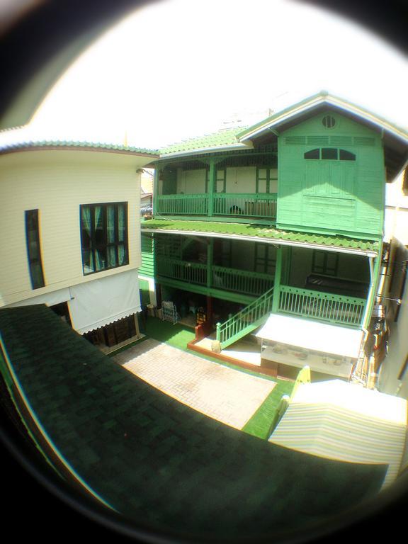Green Teak House Bangkok Eksteriør billede